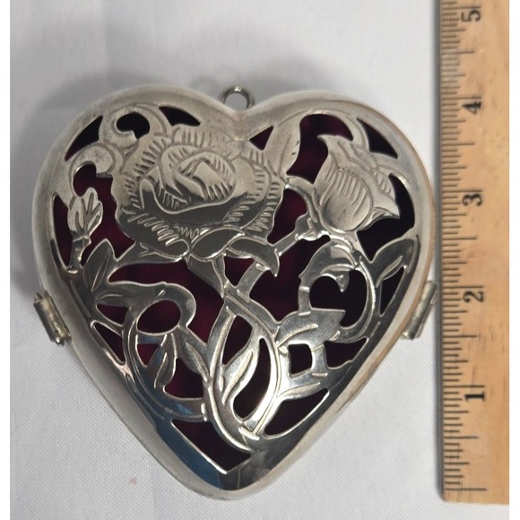 Lenox Vtg. Kirk Stieff Collection Silver Plated Heart Shaped Hinged Trinket Box - Picture 3 of 12